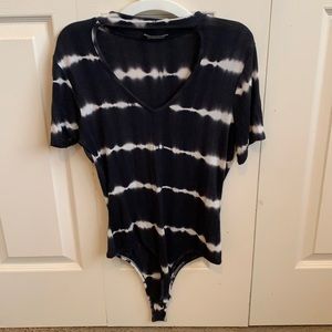 Black & white tie dyed short-sleeved shirt